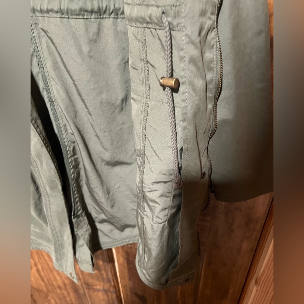 Mossimo Supply Co. longline lightweight jacket, olive/gold hardware, medium - Picture 6 of 14